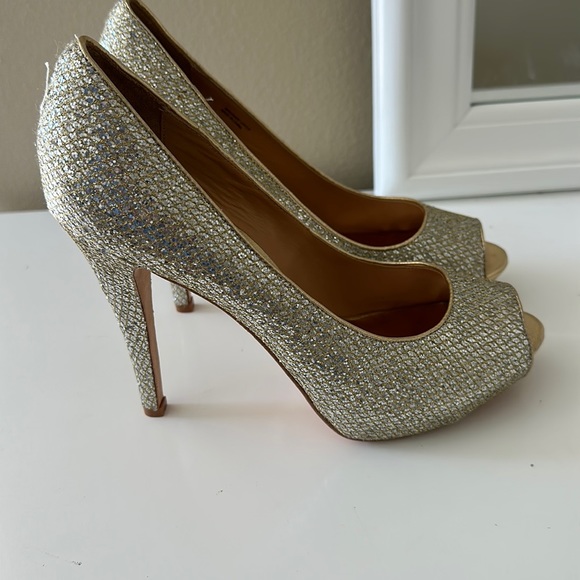Brand new Badgley Mishka gold pumps. - Picture 2 of 4
